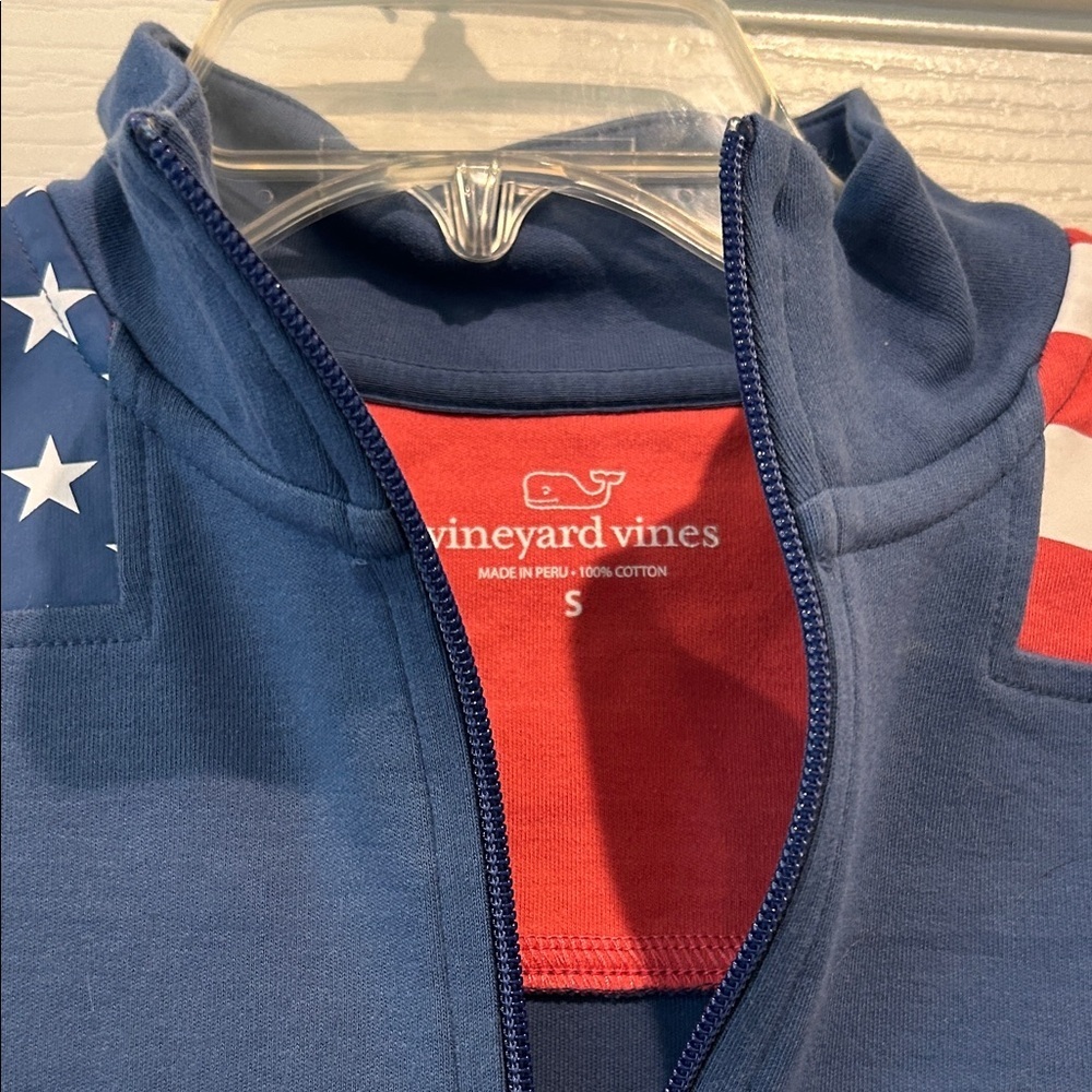 Vineyard Vines Blue Pullover with Stars and Stripes Womens Small - Picture 2 of 3